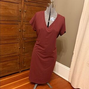Burgundy V-Neck Dress with Pockets!